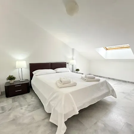 Olivos Ii & Pool Appartement *