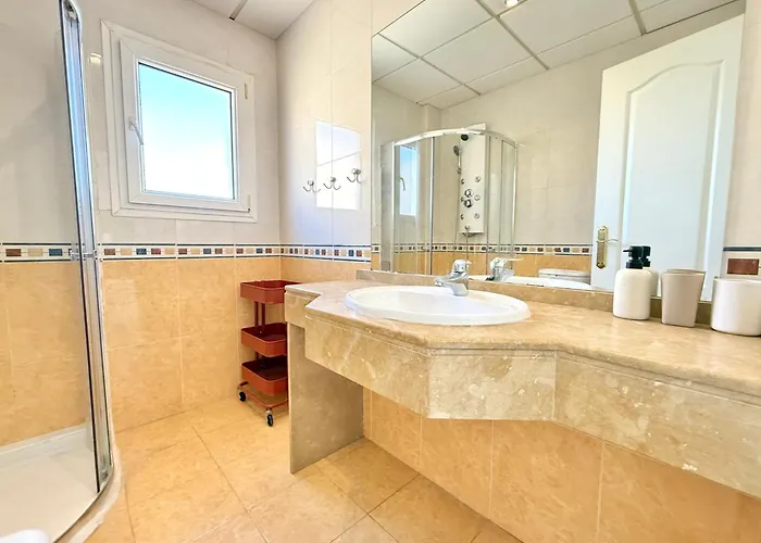 Olivos Ii Beach&pool * Fuengirola